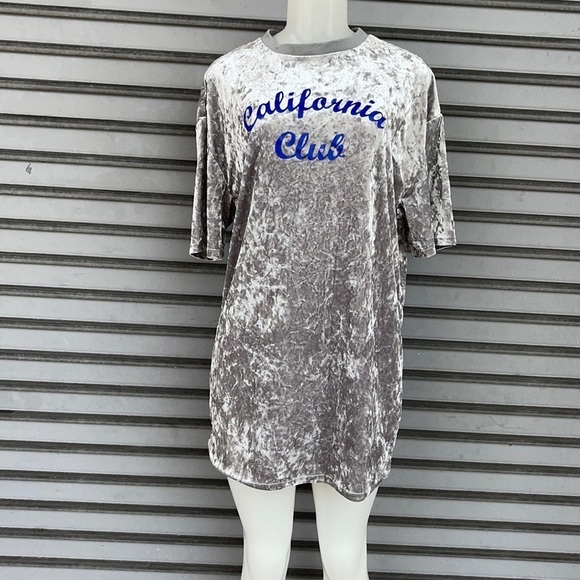 Divided Velvet California Dress Size M - Picture 4 of 9